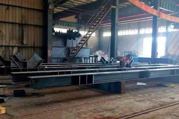 長(zhǎng)春鋼結(jié)構(gòu)廠房搭建時(shí)柱、梁的要求？