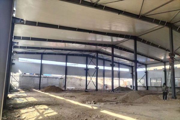 長春鋼結(jié)構(gòu)牛棚的優(yōu)勢有哪些？